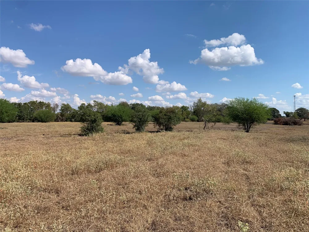 3 Farm To Market Road 532 Weimar, TX 78962