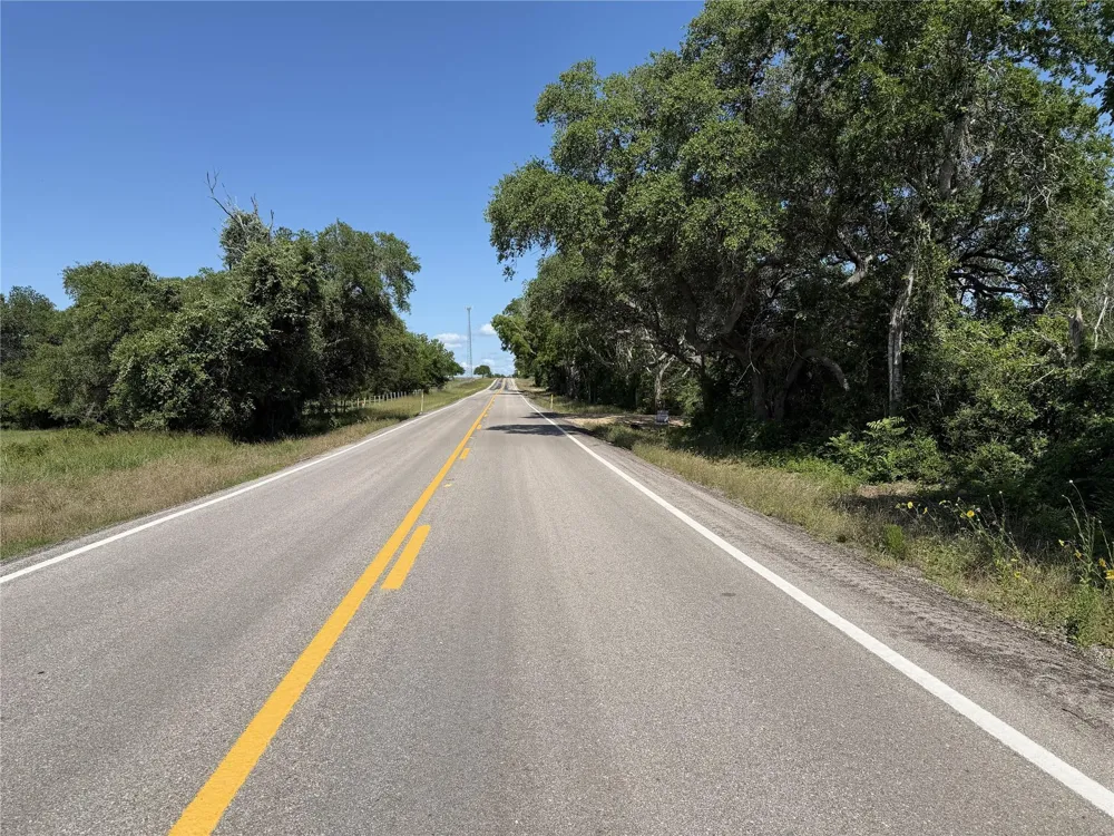 3 Farm To Market Road 532 Weimar, TX 78962