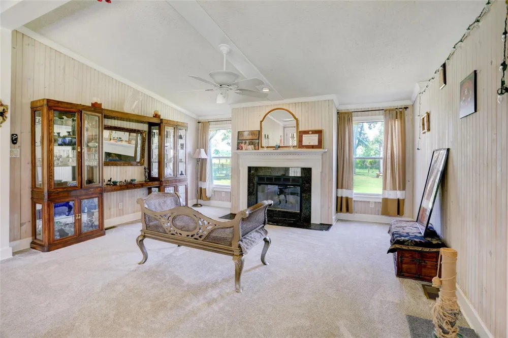 11935 County Road 160 Boling, TX 77420