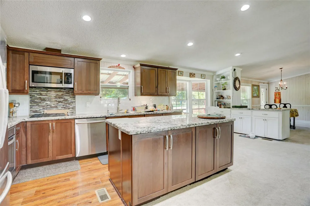 11935 County Road 160 Boling, TX 77420