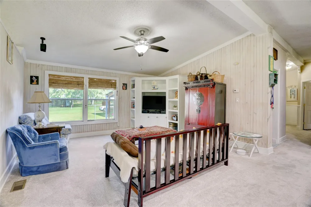 11935 County Road 160 Boling, TX 77420