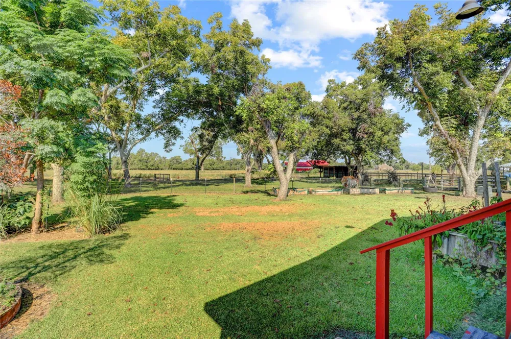 11935 County Road 160 Boling, TX 77420