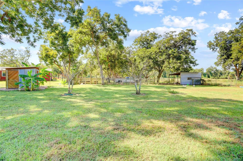 11935 County Road 160 Boling, TX 77420