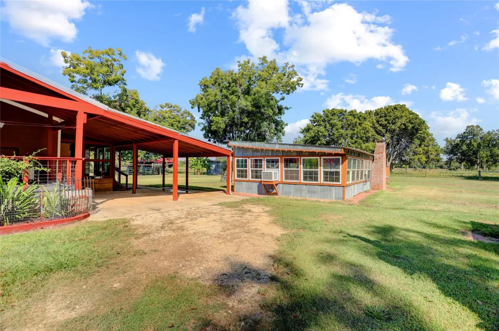 11935 County Road 160 Boling, TX 77420