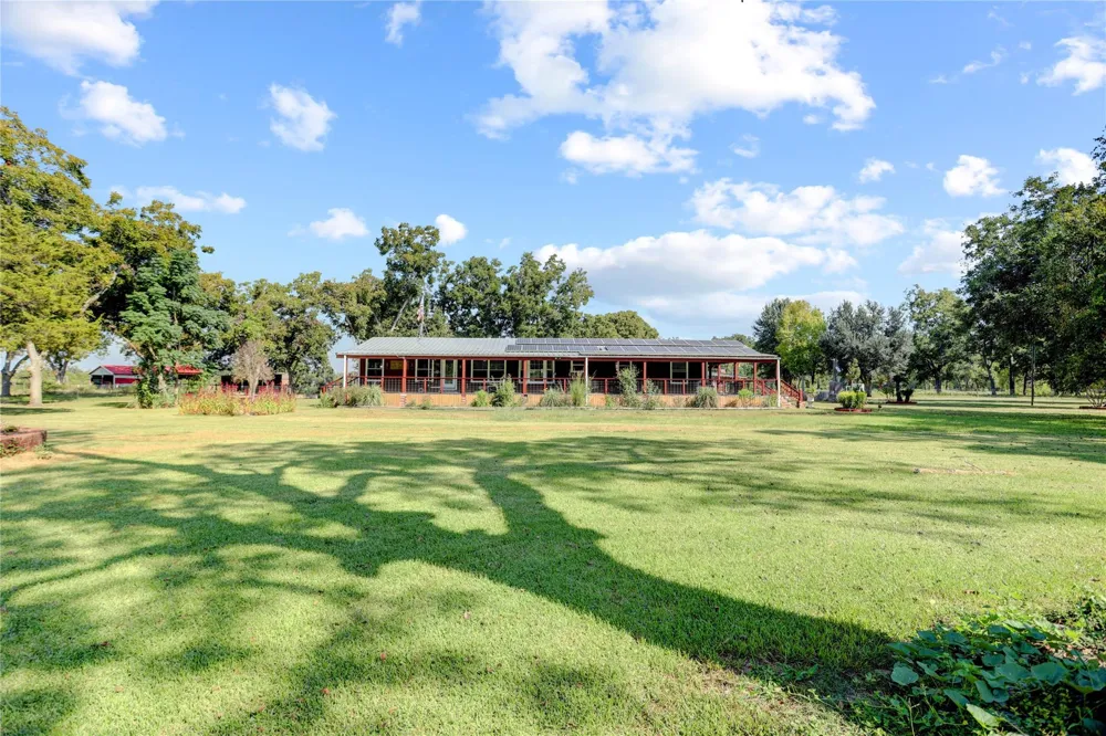11935 County Road 160 Boling, TX 77420