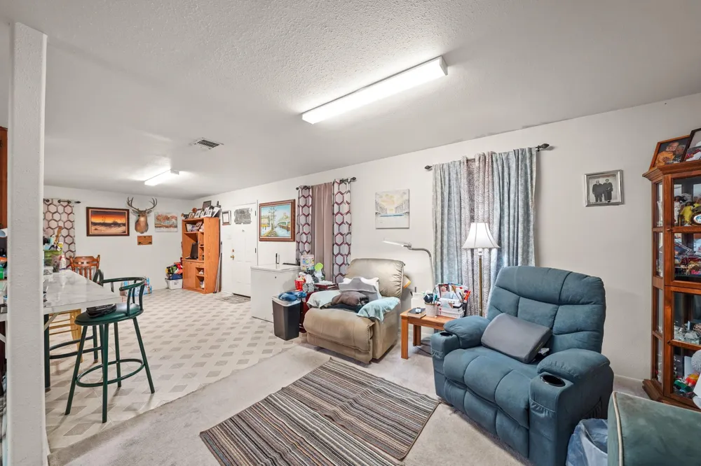 5913 County Road 225 East Bernard, TX 77435