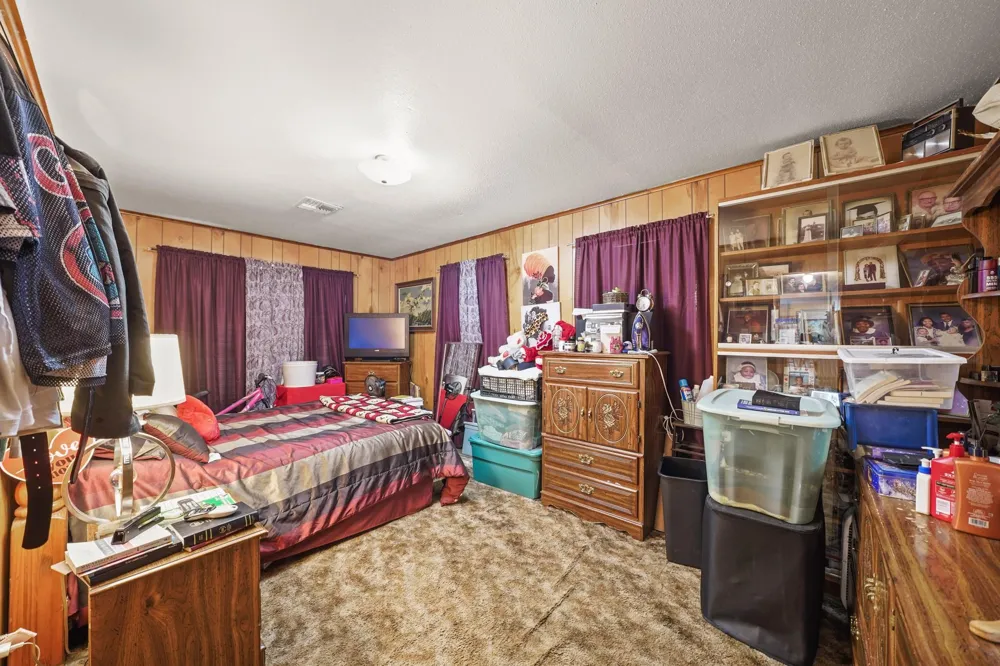 5913 County Road 225 East Bernard, TX 77435