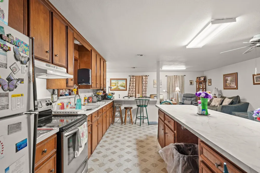 5913 County Road 225 East Bernard, TX 77435