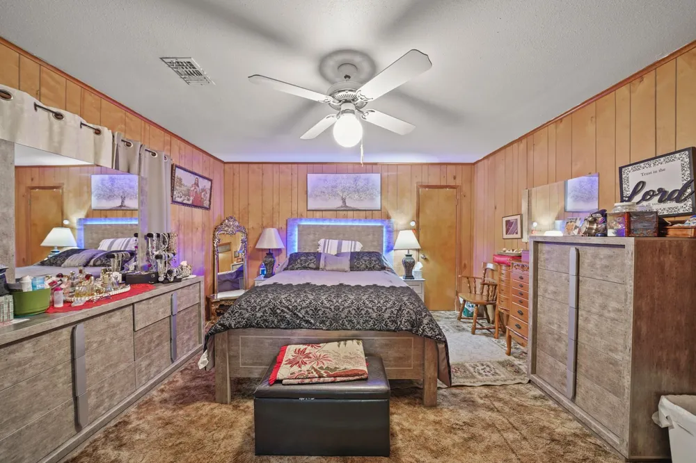 5913 County Road 225 East Bernard, TX 77435