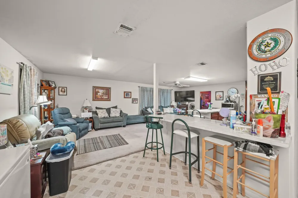 5913 County Road 225 East Bernard, TX 77435