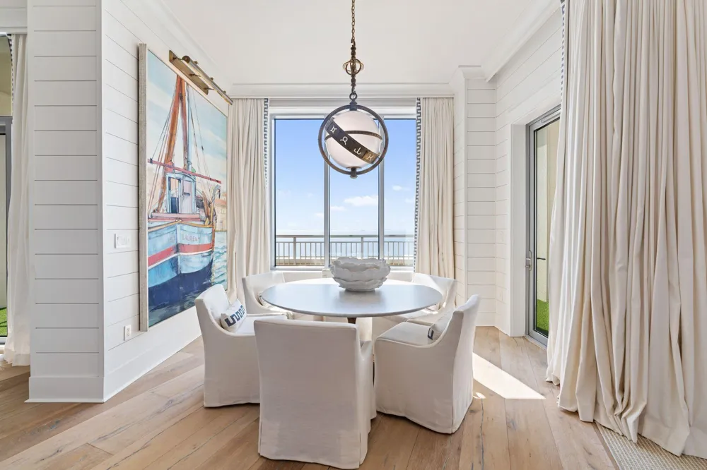 801 E Beach Drive #TW2606 Galveston, TX 77550
