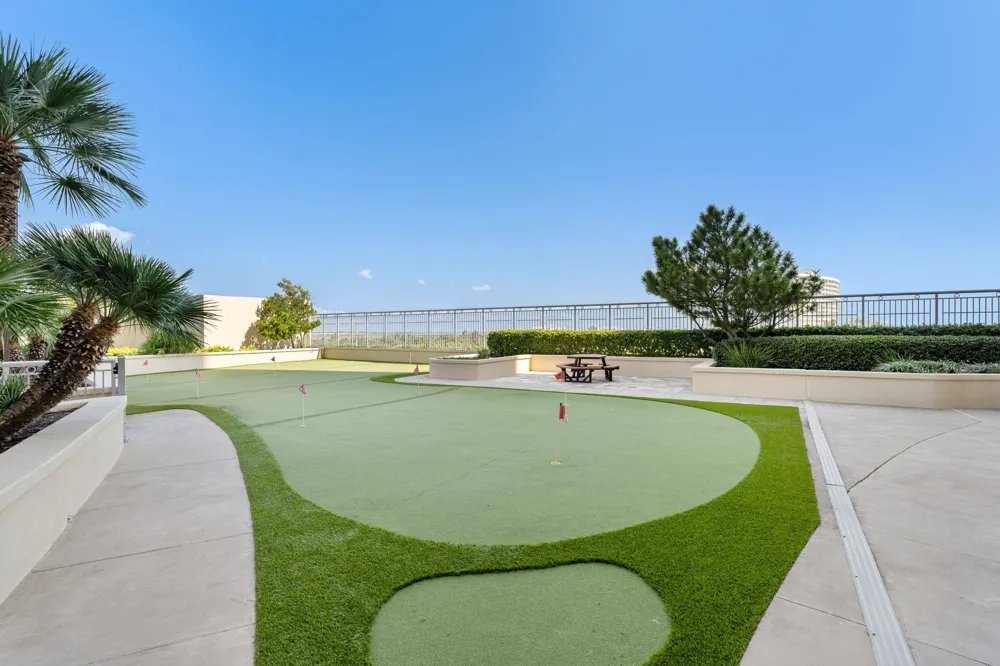 801 E Beach Drive #TW2606 Galveston, TX 77550
