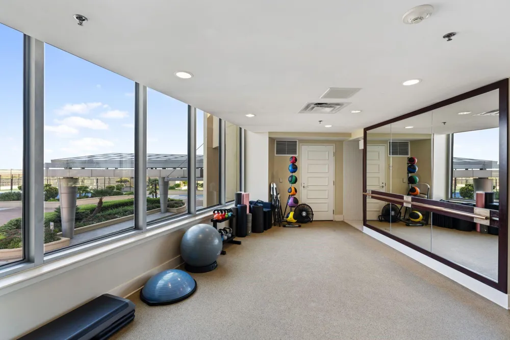801 E Beach Drive #TW2606 Galveston, TX 77550