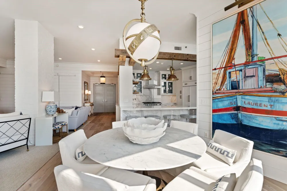 801 E Beach Drive #TW2606 Galveston, TX 77550