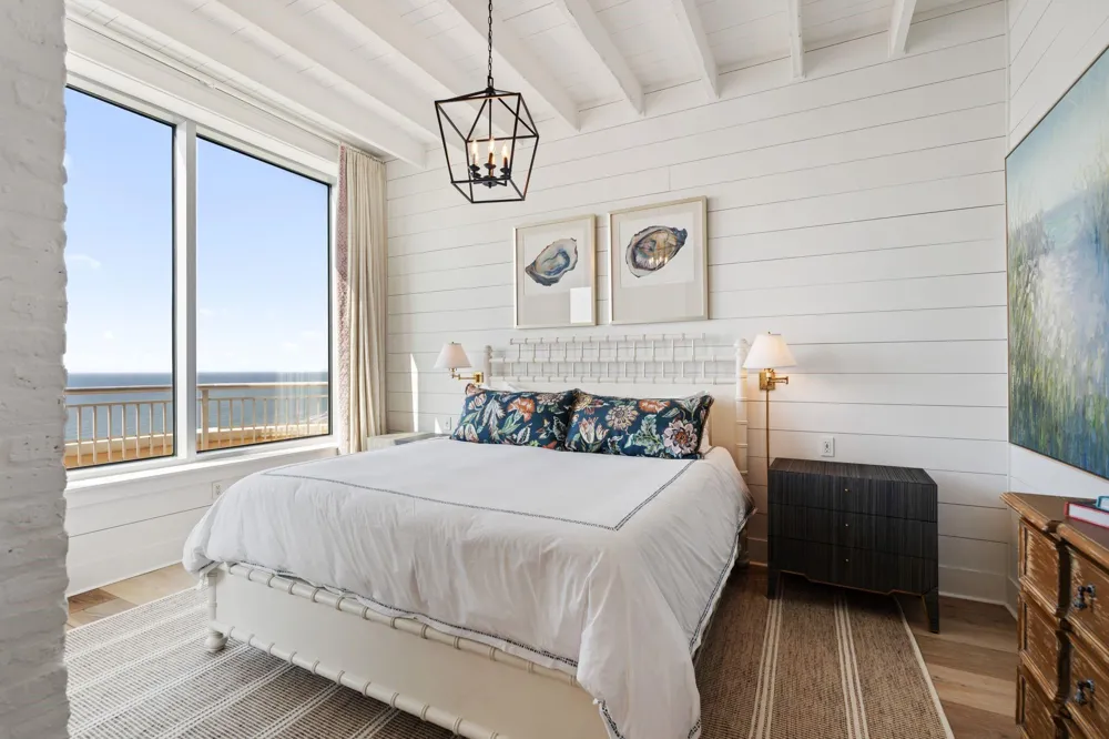 801 E Beach Drive #TW2606 Galveston, TX 77550