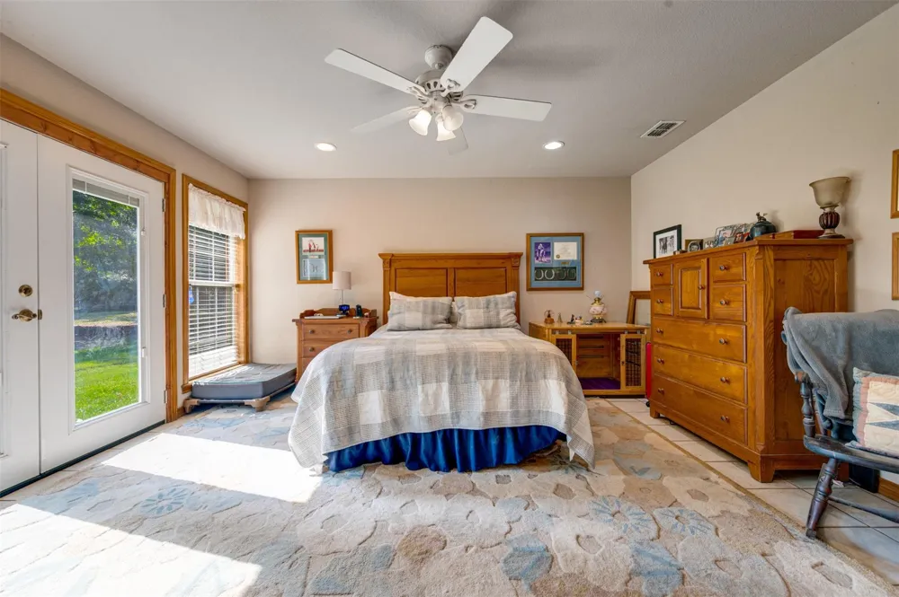 3269 Acr 153 Palestine, TX 75801