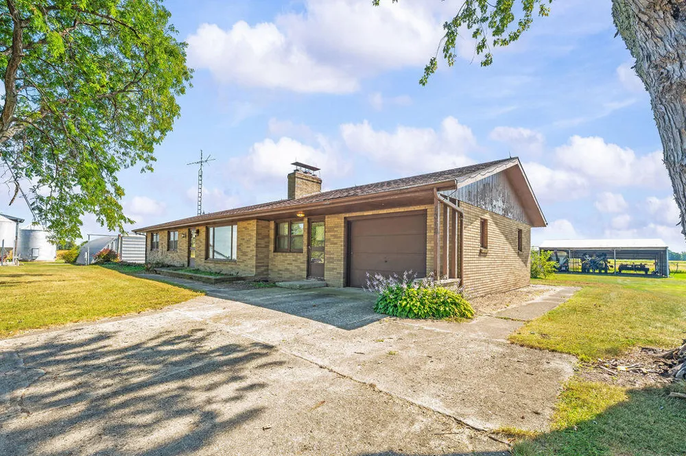 2362 Browntown Road Weesaw Township, MI 49101