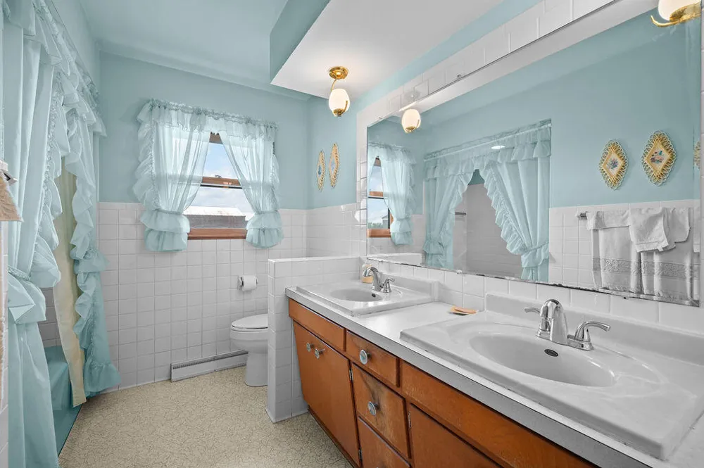 2362 Browntown Road Weesaw Township, MI 49101