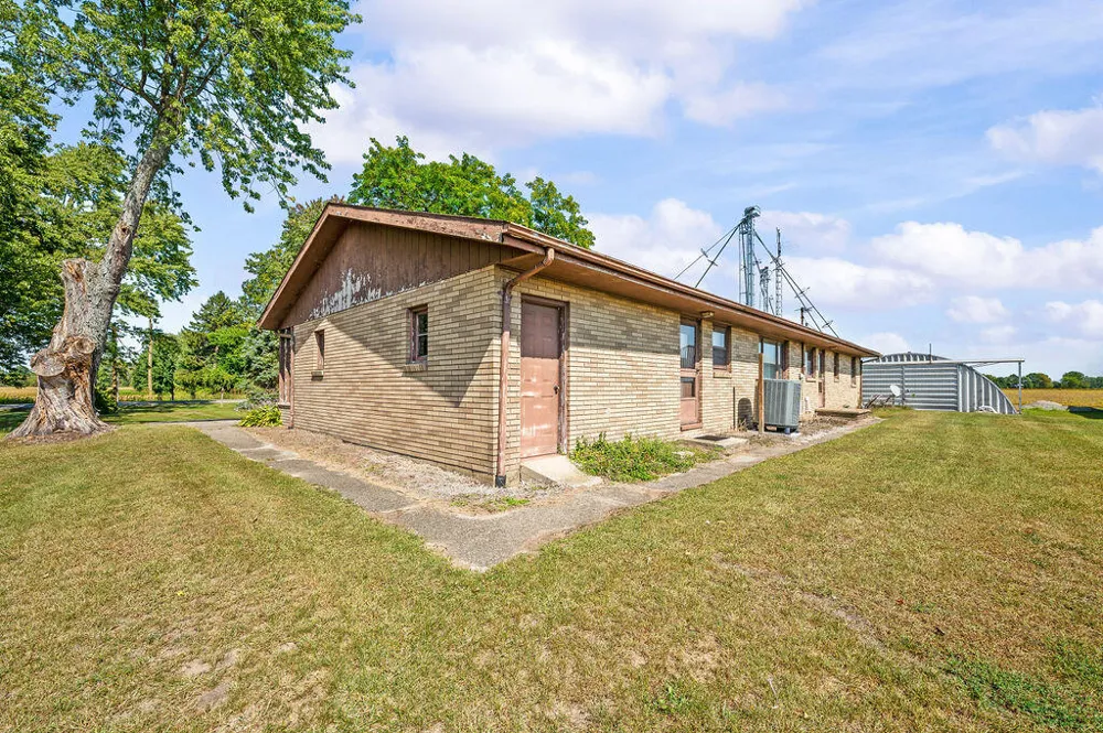 2362 Browntown Road Weesaw Township, MI 49101