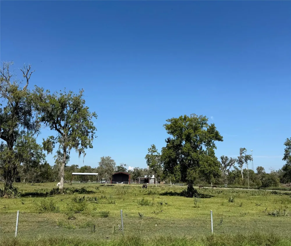 8178 Cr-860 Sweeny, TX 77480