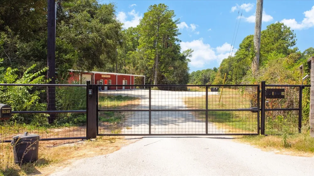 1237 Pruitt Road Spring, TX 77380