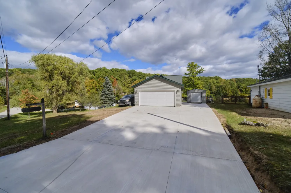 6124 Larson Road Sheridan Township, MI 49410