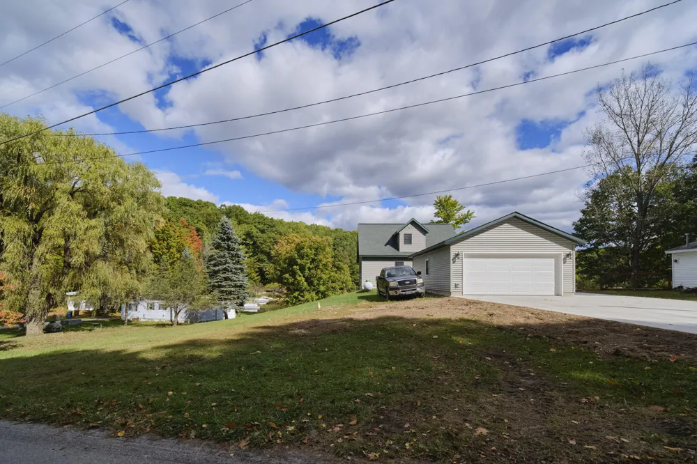 6124 Larson Road Sheridan Township, MI 49410
