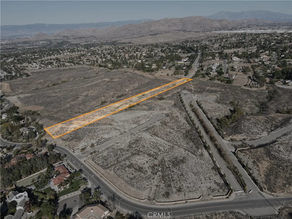 Via Vista Drive Riverside, CA 92506