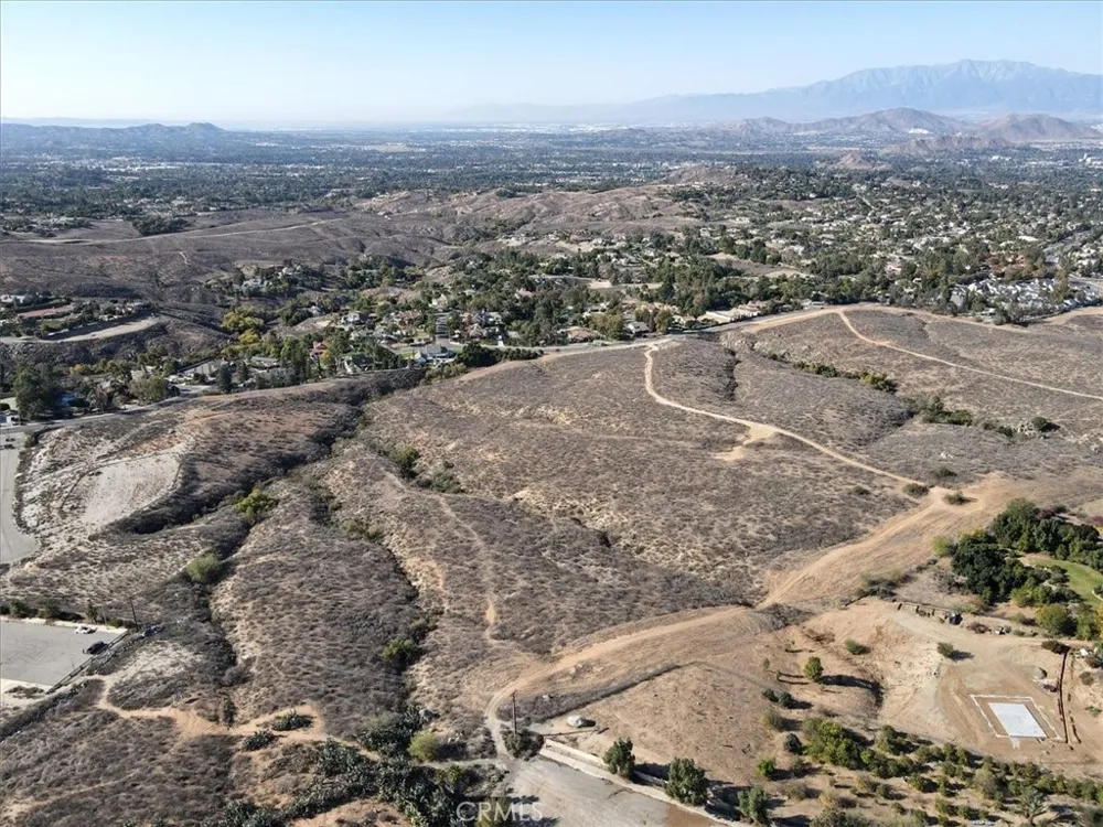 Via Vista Drive Riverside, CA 92506