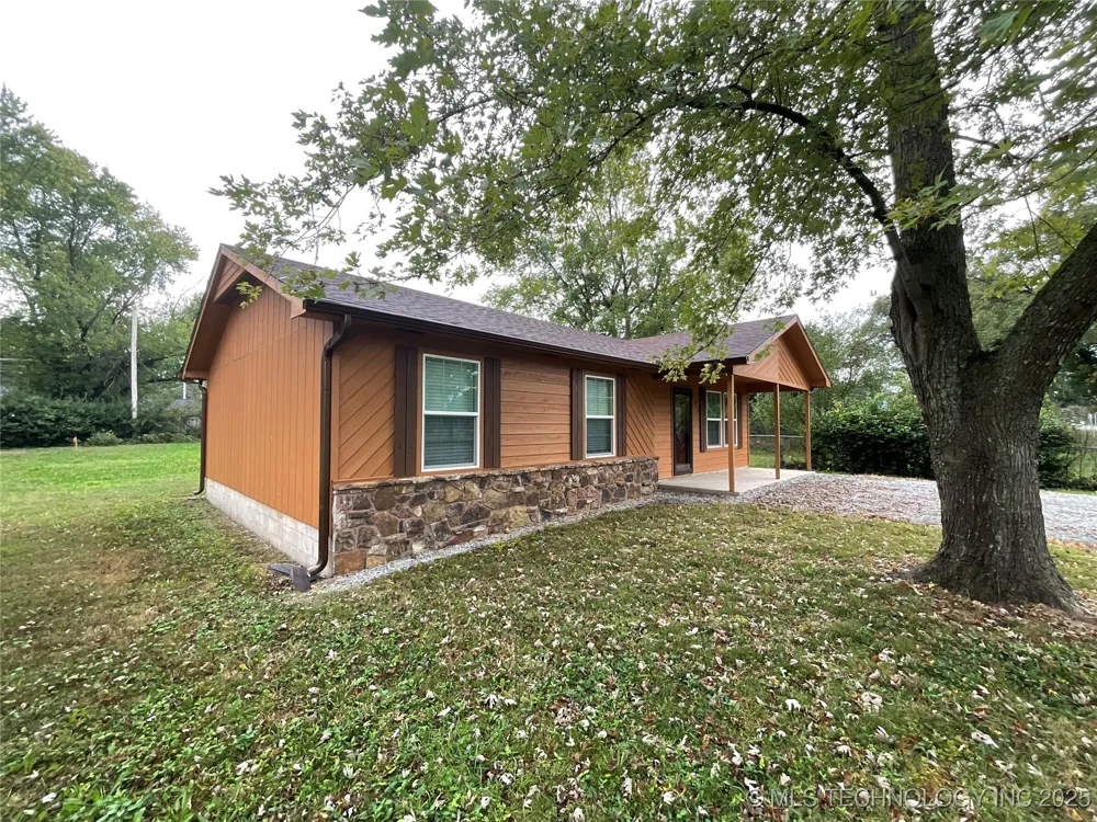 304 5th Street Jay, OK 74346