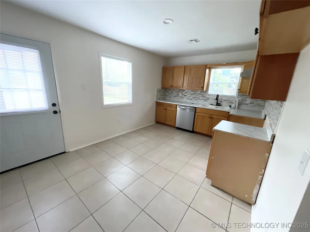 304 5th Street Jay, OK 74346