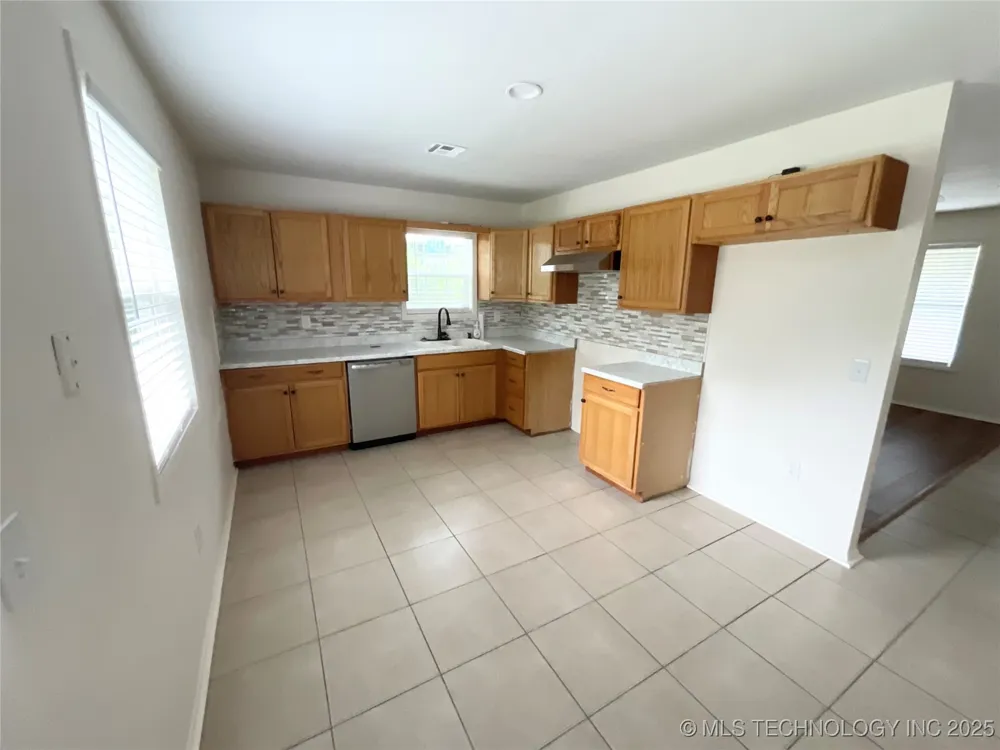 304 5th Street Jay, OK 74346
