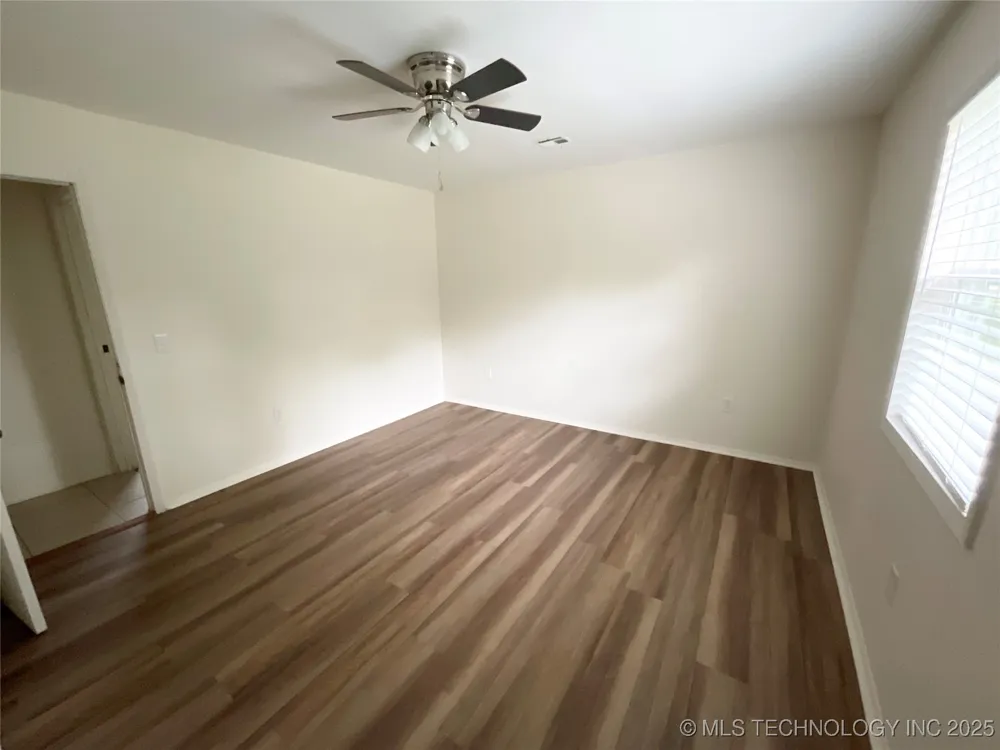 304 5th Street Jay, OK 74346