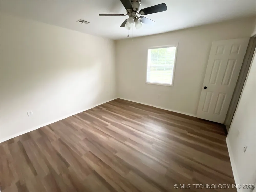304 5th Street Jay, OK 74346