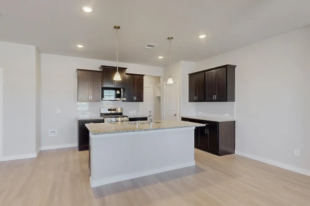 1832 Summer Aura Mesquite, TX 75181