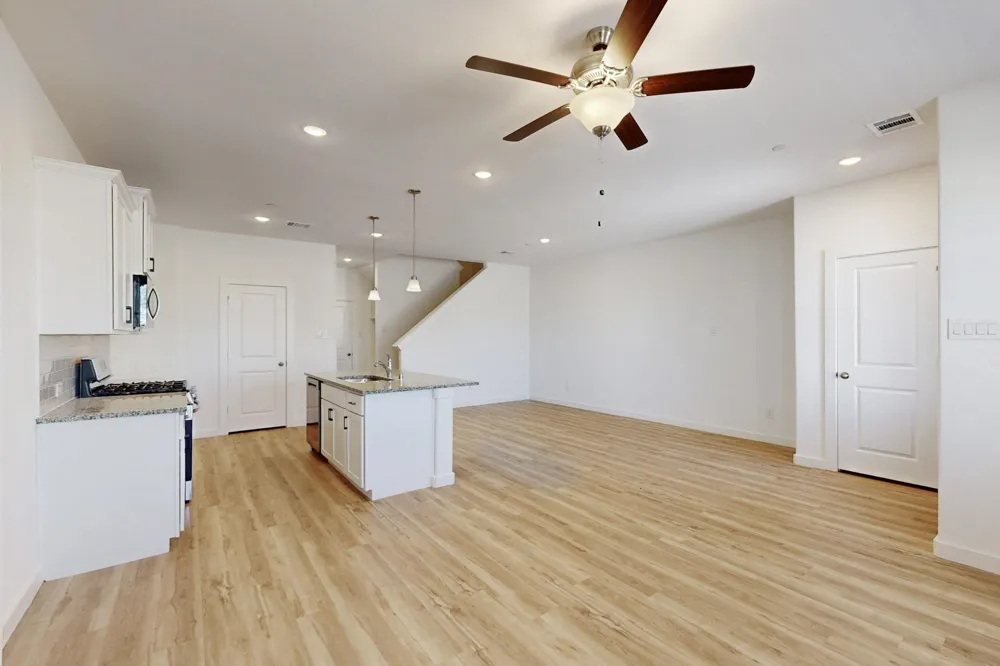 1828 Summer Aura Mesquite, TX 75181