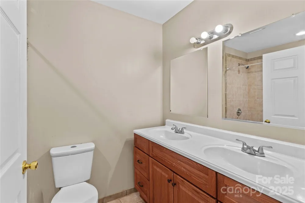 106 Emlee Street Lexington, NC 27295