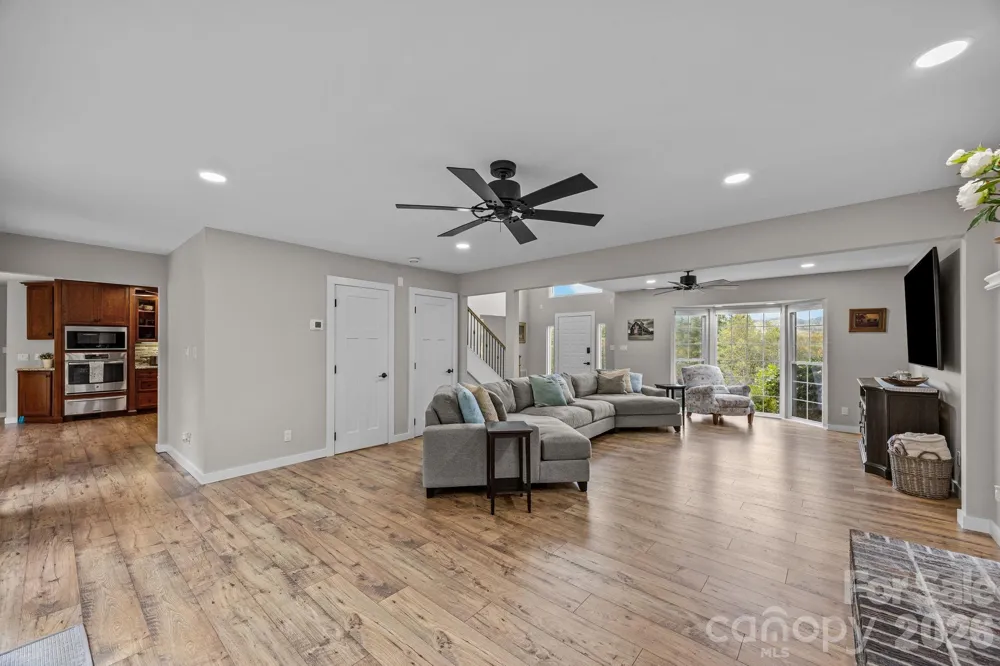 235 Petersburg View Drive Marshall, NC 28753