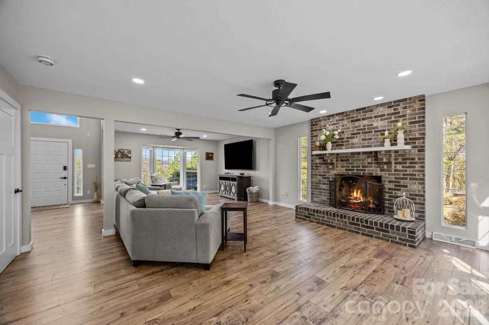 235 Petersburg View Drive Marshall, NC 28753