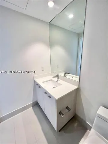 45 SW 9th St #3009 Miami, FL 33130
