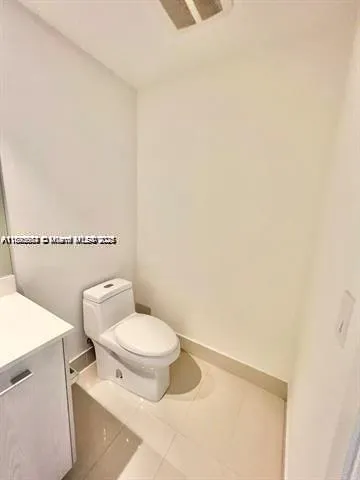 45 SW 9th St #3009 Miami, FL 33130