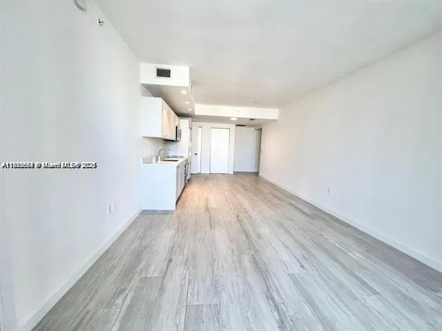 45 SW 9th St #3009 Miami, FL 33130