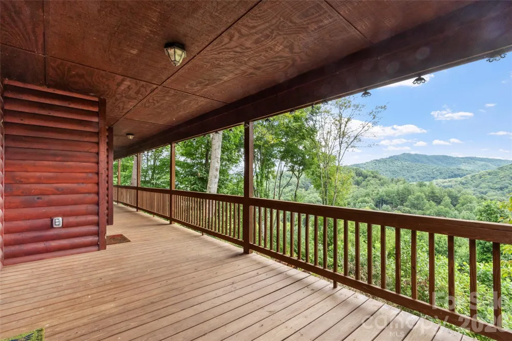 346 Appaloosa Trail Burnsville, NC 28714