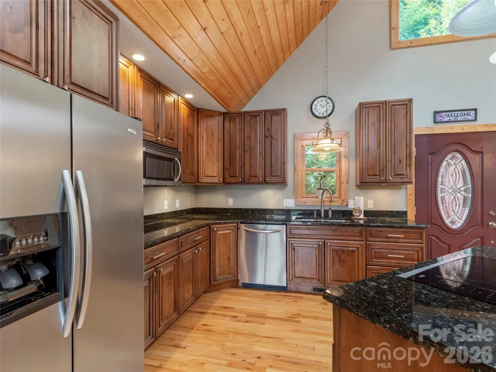 346 Appaloosa Trail Burnsville, NC 28714