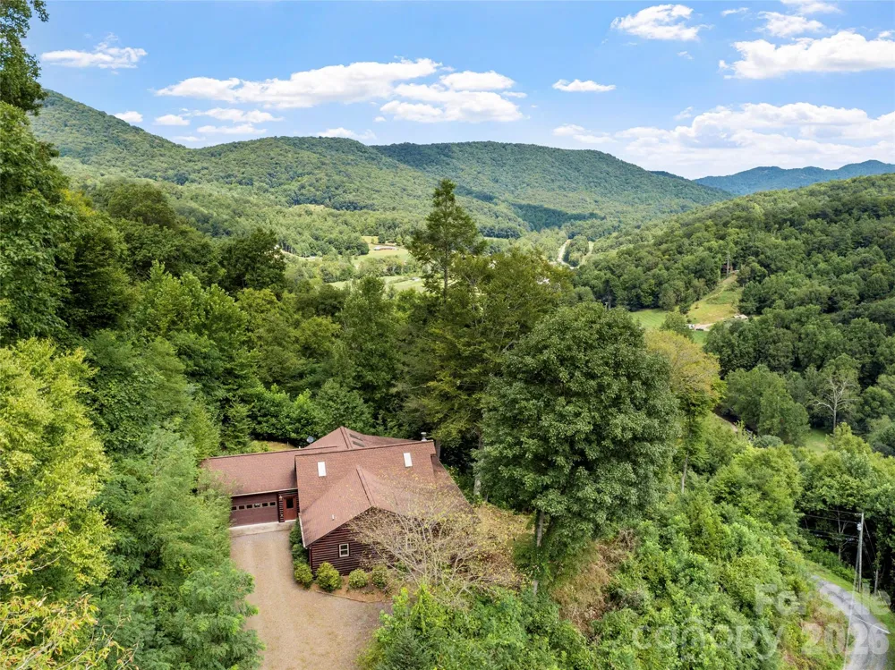 346 Appaloosa Trail Burnsville, NC 28714