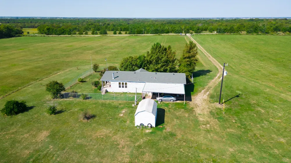 5484 Fm 1743 Windom, TX 75492