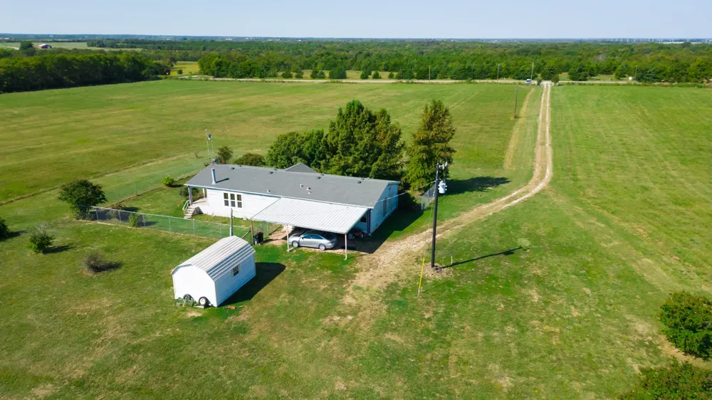 5484 Fm 1743 Windom, TX 75492