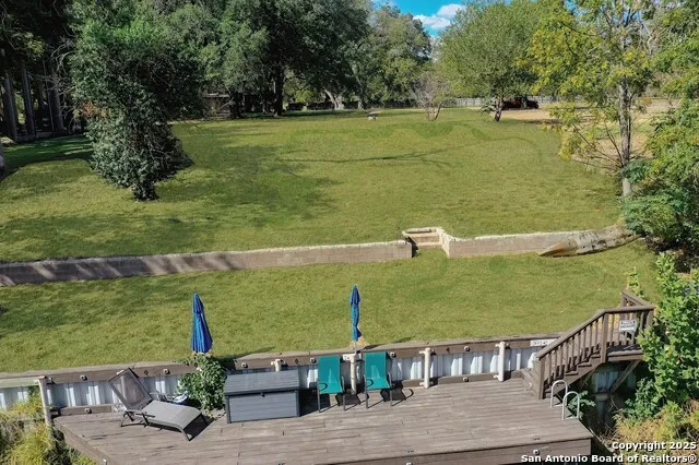 38 E Hampton Seguin, TX 78155