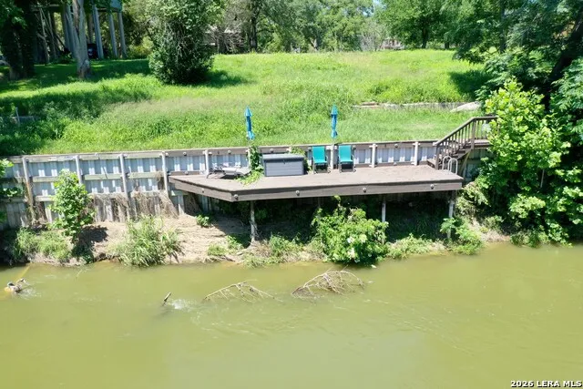 38 E Hampton Seguin, TX 78155