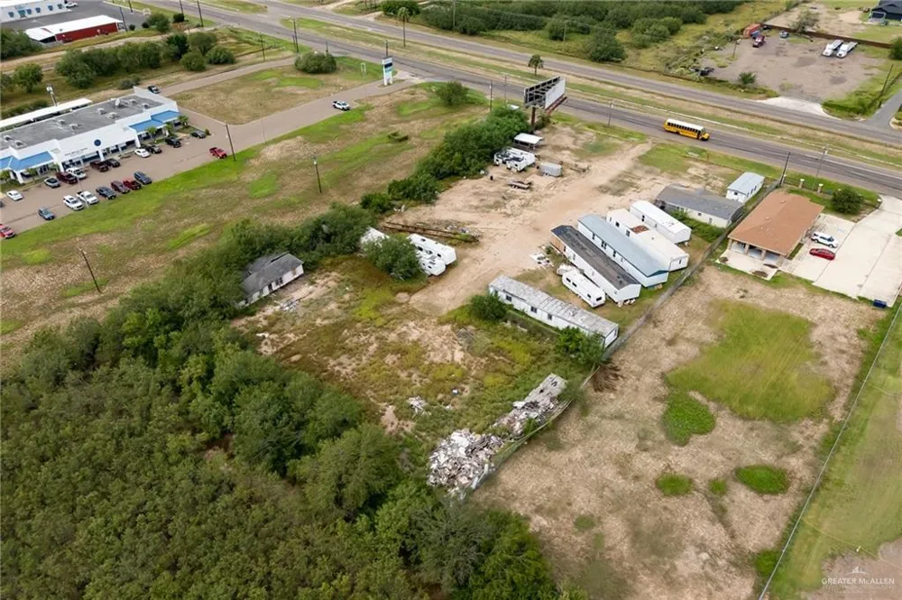 1012 Expressway 83 La Joya, TX 78560
